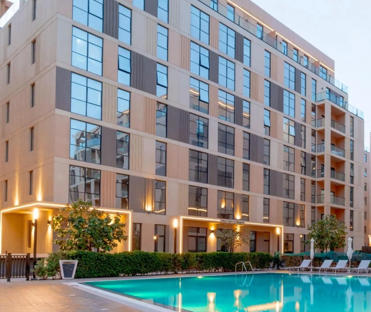 Sleeps 5, Luxe Apartment In Al Mamsha, Sharjah