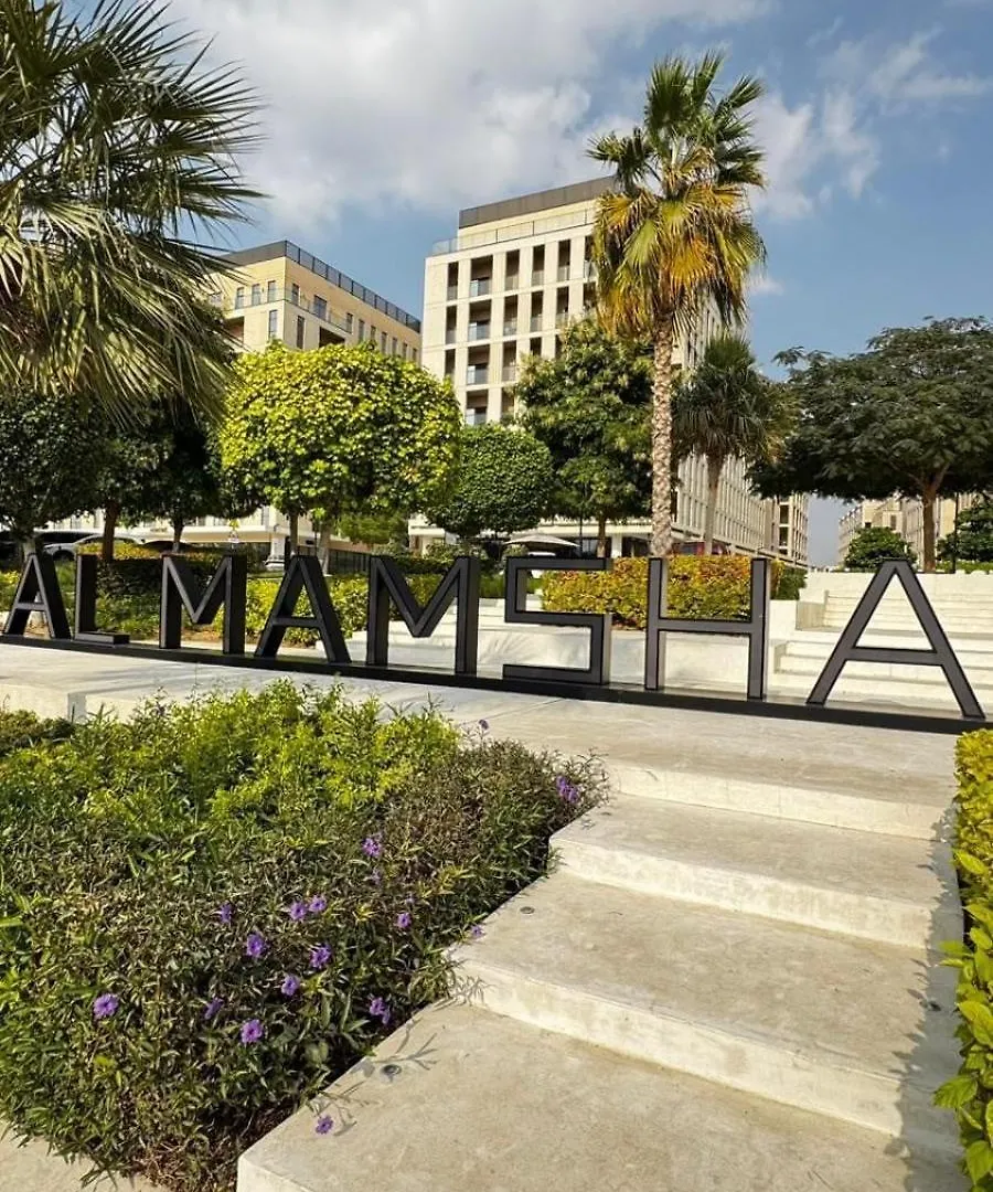 Sleeps 5, Luxe Apartment In Al Mamsha, Sharjah