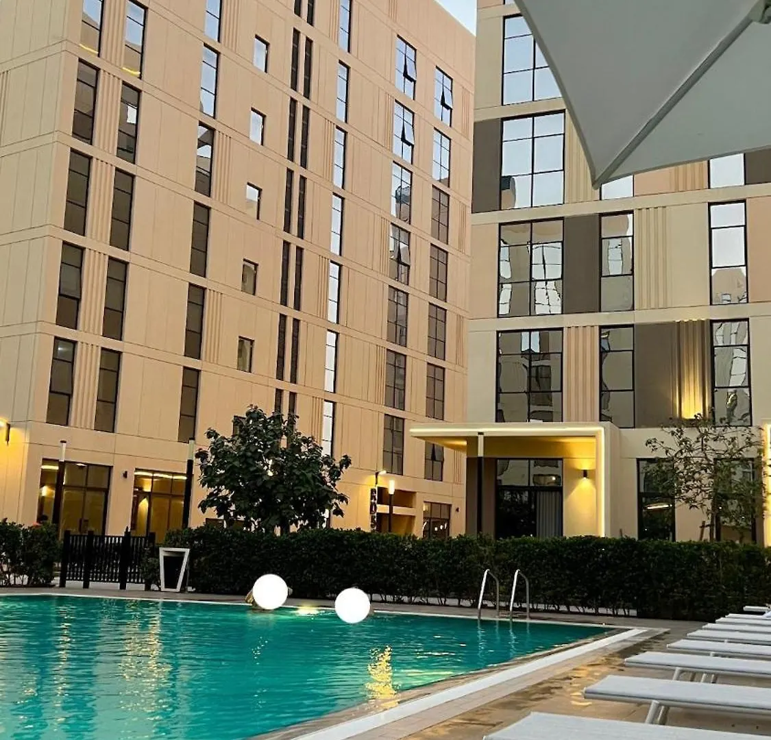 Sleeps 5, Luxe Apartment In Al Mamsha, Sharjah