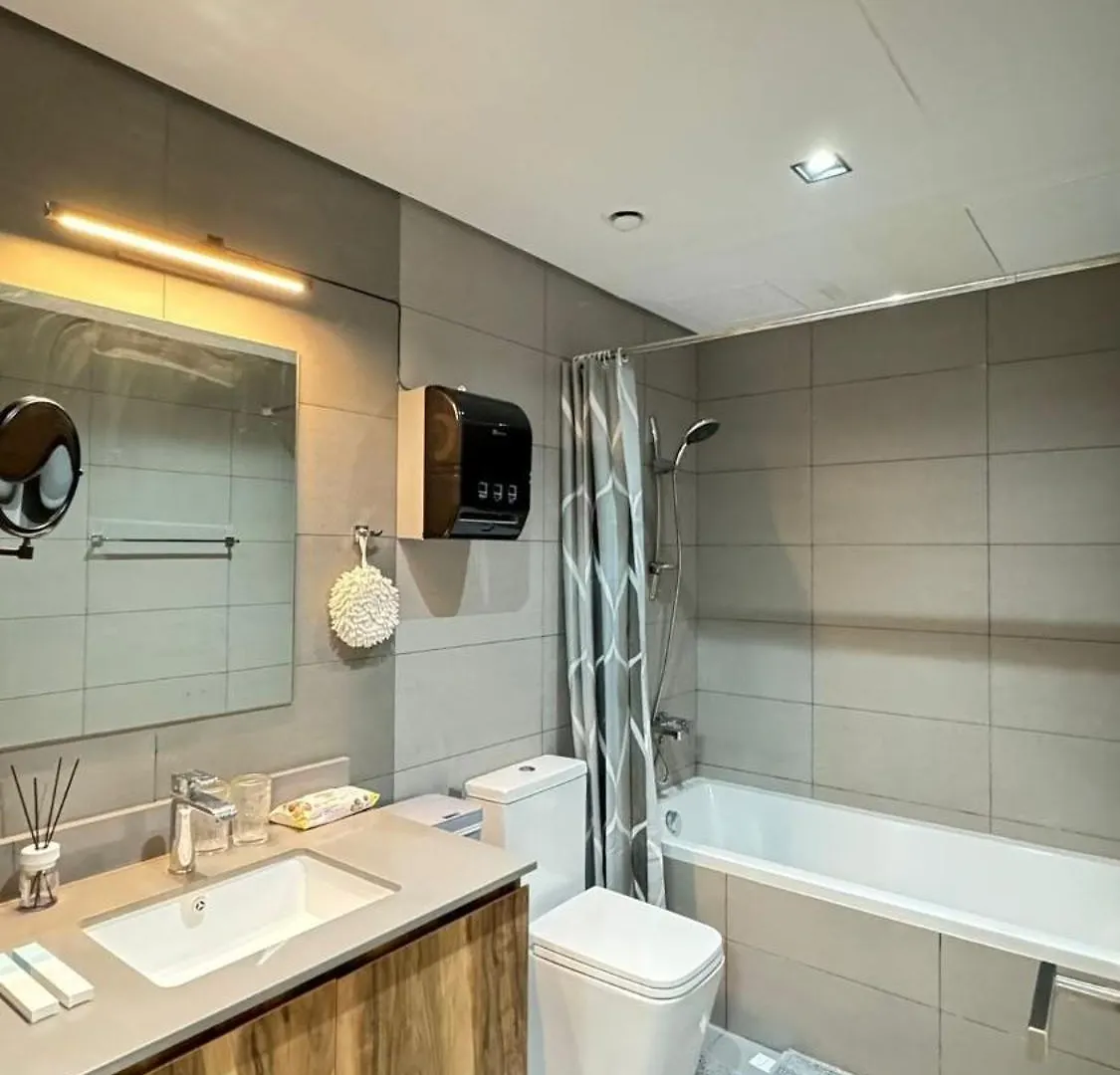 Sleeps 5, Luxe Apartment In Al Mamsha, Sharjah 0*,