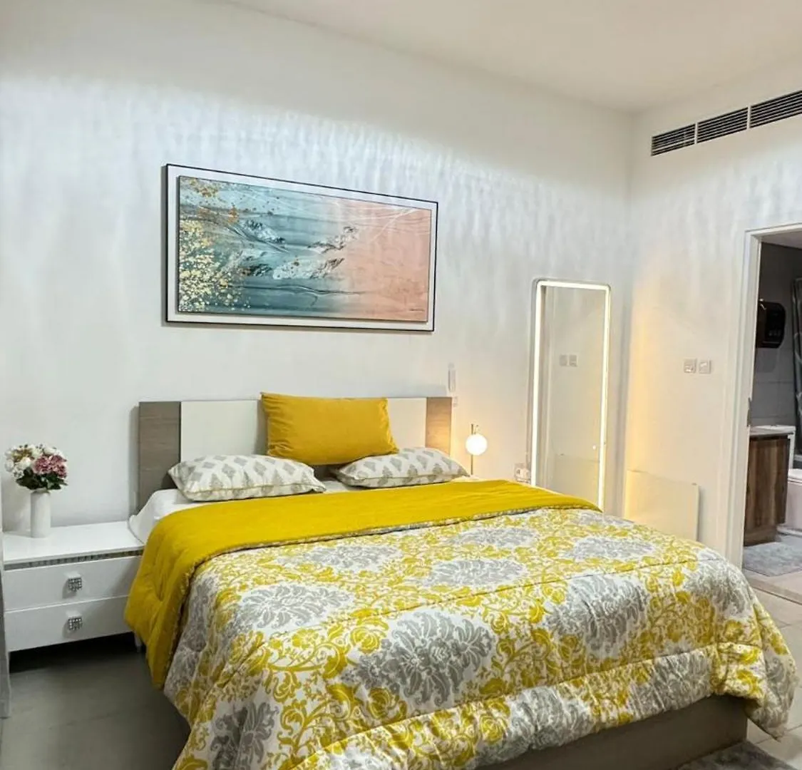 Sleeps 5, Luxe Apartment In Al Mamsha, Sharjah